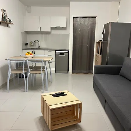 דירה T2 Au Calme A 200m De La Avec Parking Prive *